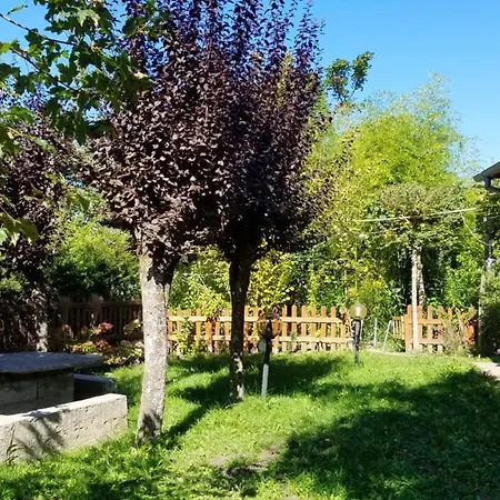 With One Bedroom In Maserno With Shared Pool And Enclosed Garden דירה Montese
